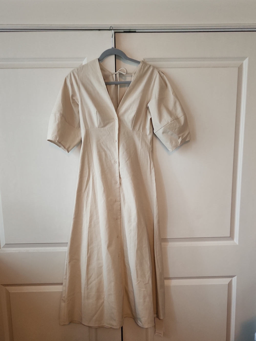 Commense Cream V-Neck Button Midi Dress
